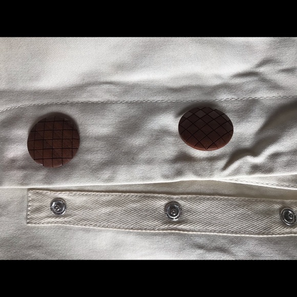 SOLD: Sleek GAP trench coat w bespoke buttons - Picture 3 of 8